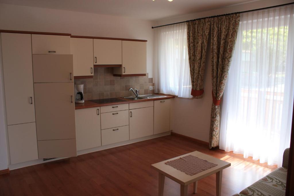 Appartement Tschivon Scena Quarto foto